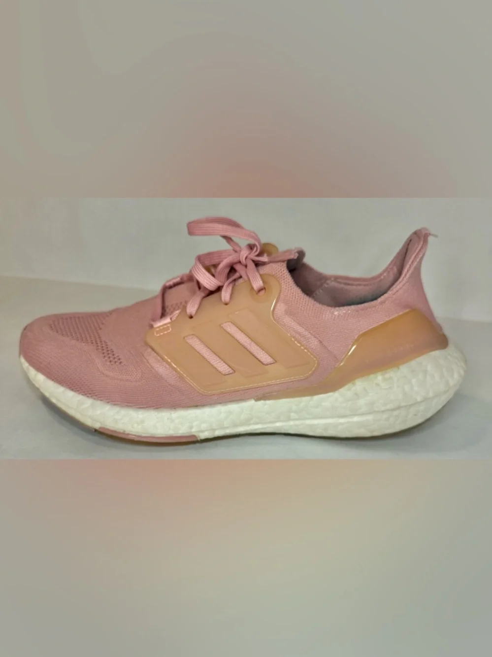 Adidas Women's Ultraboost 22 Running Shoe Wonder Mauve Size 9.5